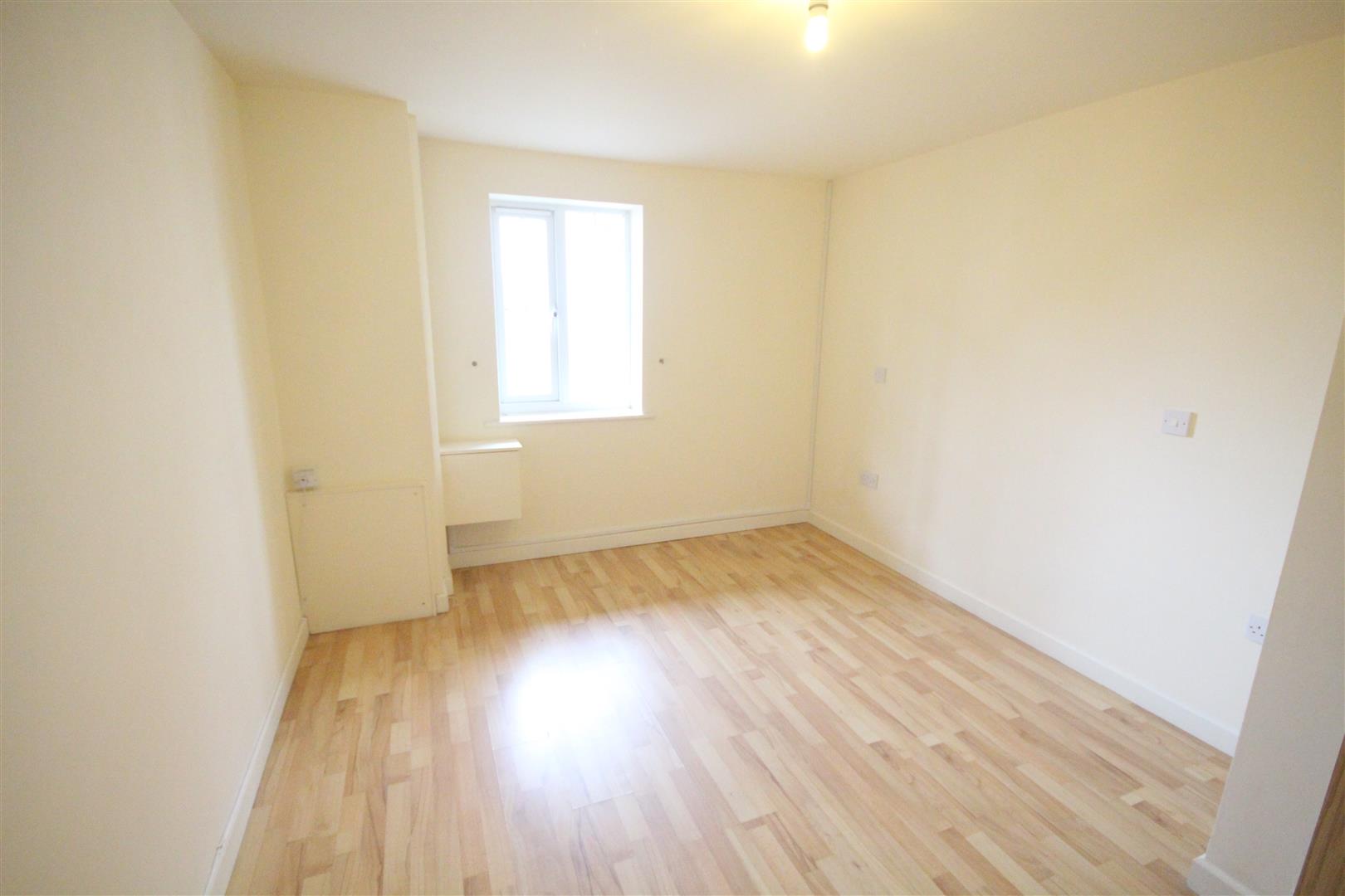 2 bedroom apartment SSTC in Colne - IMG_3458.jpg